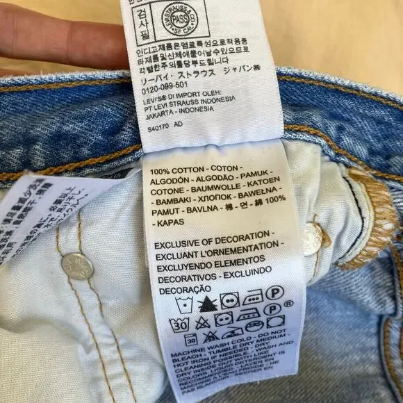 Levi’s 501 Original Cropped Womens Jeans Light Wash Distressed Vintage Wash 26 - Picture 13 of 16